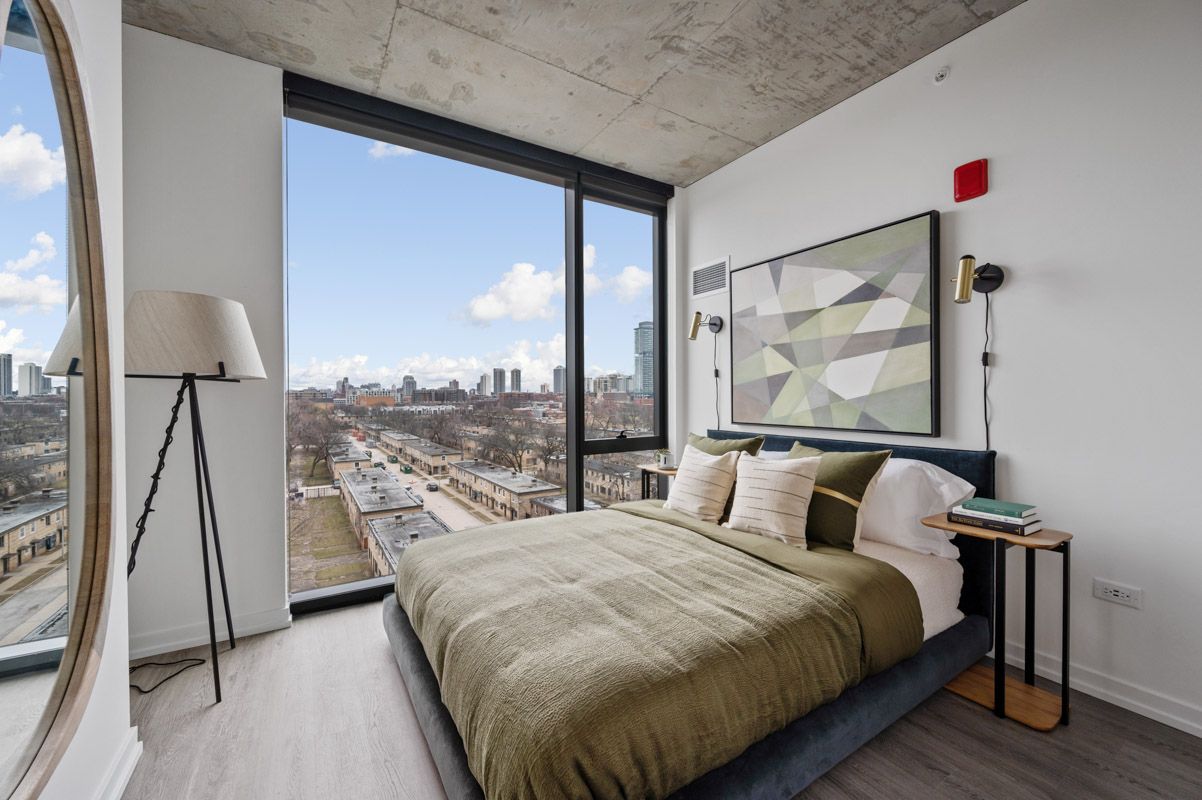 808-Suite 709-Bedroom_4_300kb city views apartments for rent chicago il