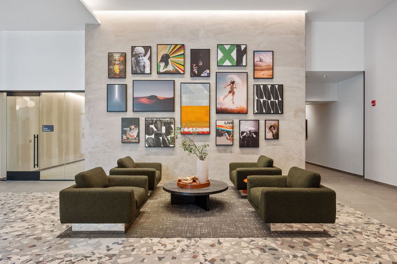 the-808-cleveland-managed-by-common-chicago-il-building-photo-11 sitting area apartments for rent chicago il