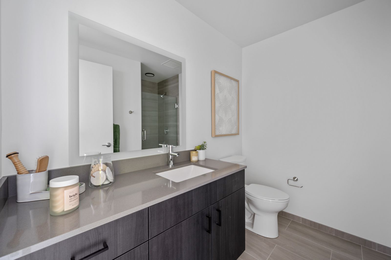 808-Suite 705-Bathroom_1_600kb 808 Suite 705 Bathroom 1 600kb