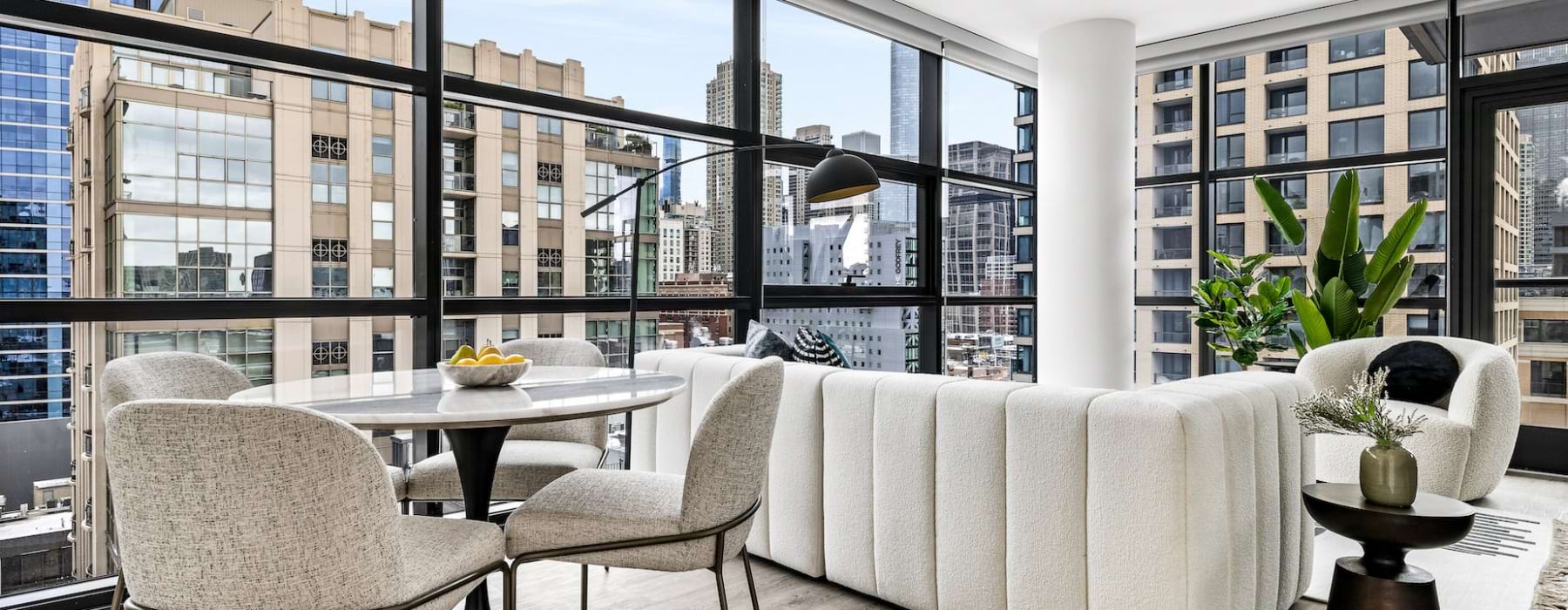 living room at the leo